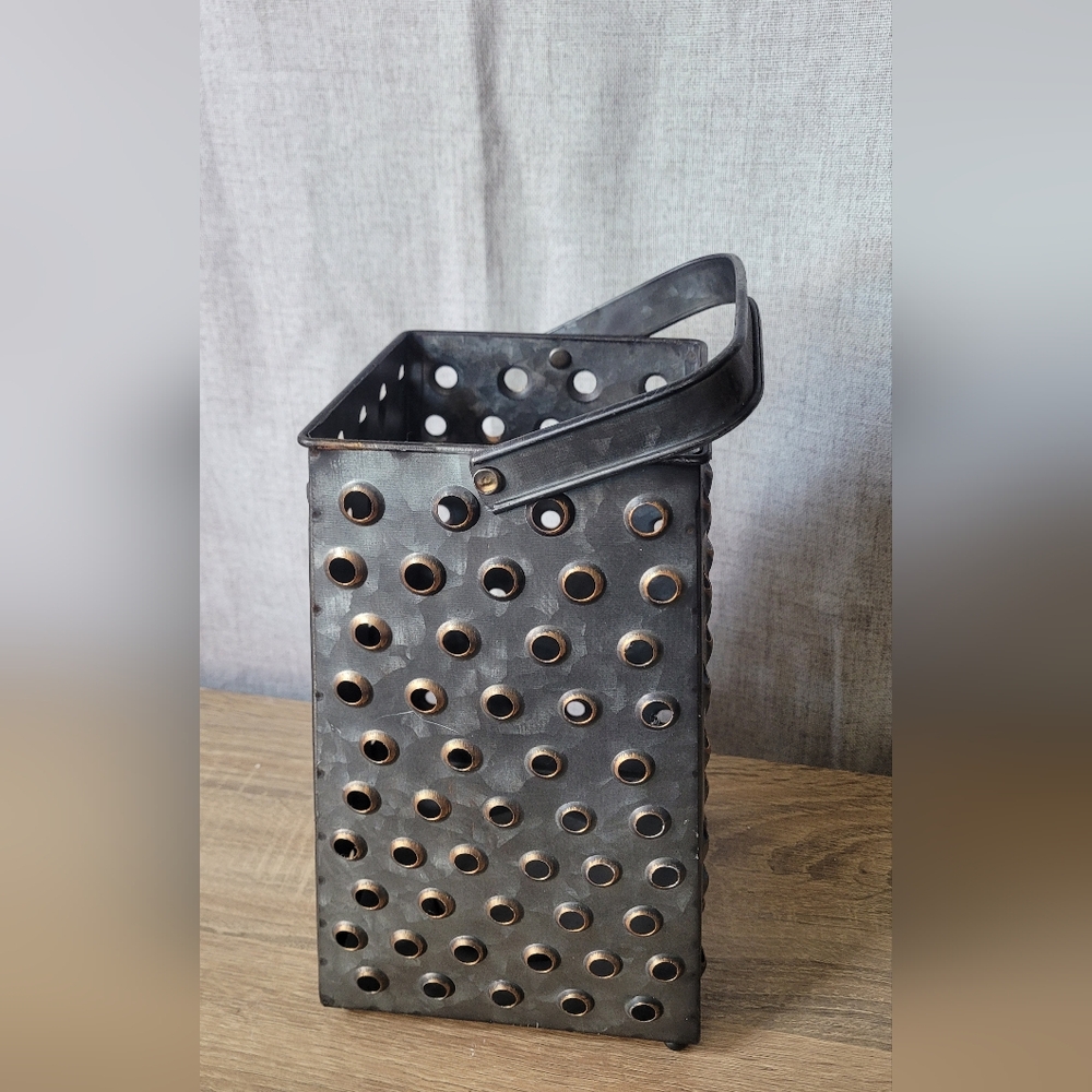 Vintage Metal Grater Set Candle Holder Decor - Picture 11 of 16